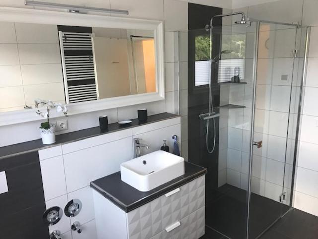 Top-Ferienwohnung Bei Berlin, Bis 3 Gaeste, Terrasse Und Garten Bestensee Exteriör bild